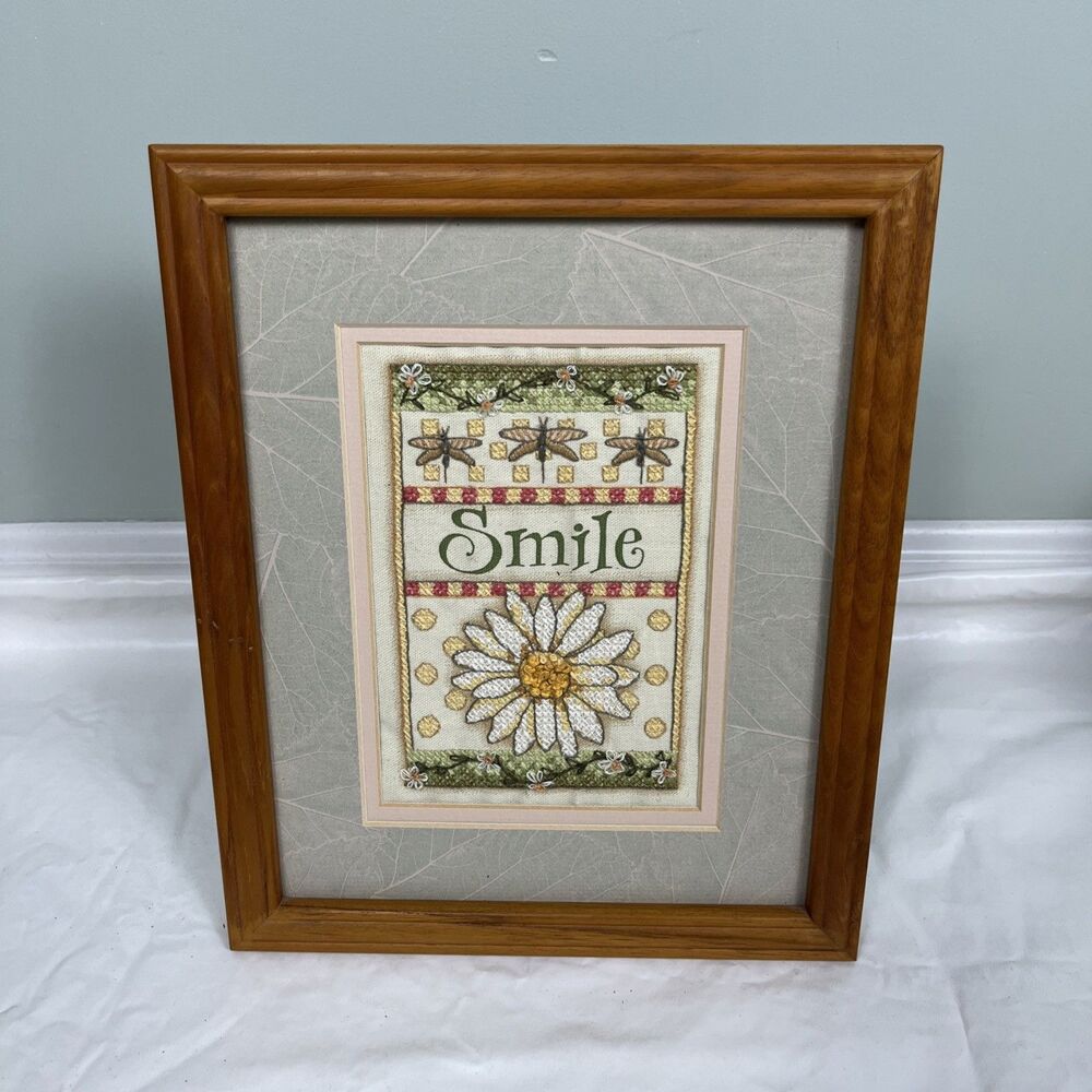 Framed Dimensions Smile Daisy Completed‎ Cross Stitch Wood Frame NO GLASS 9x11”